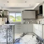 Dom wakacyjny Bas De Composee D'un 3 Pieces Et D'un Avec Piscine Privee *