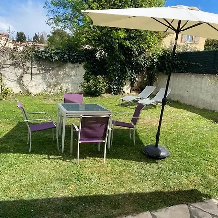 Bas De Composee D'un 3 Pieces Et D'un Avec Piscine Privee بيت للعطل فينوف لوبيه
