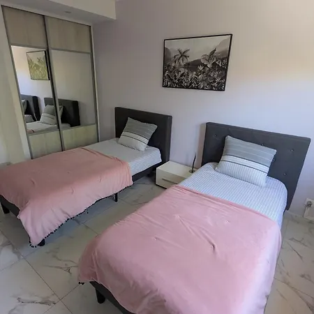 Bas De Composee D'un 3 Pieces Et D'un Avec Piscine Privee Prázdninový dům *