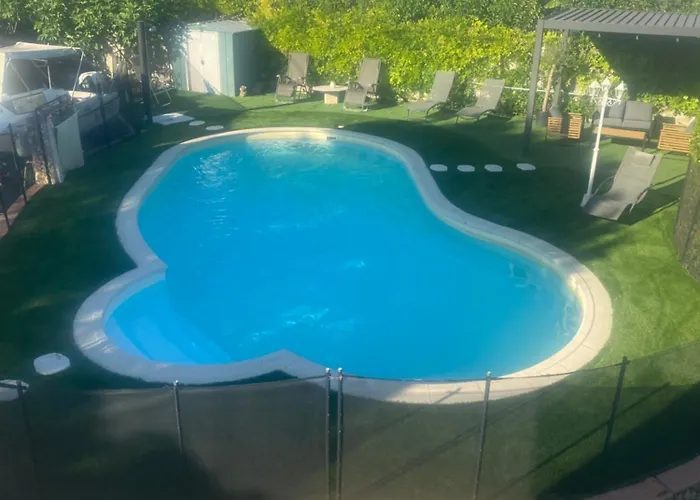 Semesterbostad Bas De Composee D'un 3 Pieces Et D'un Avec Piscine Privee Villeneuve-Loubet